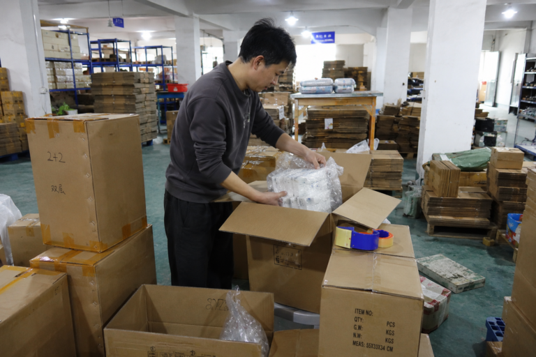 Carton repacking service in China warehouse to reduce empty space and Africa shipping costs
