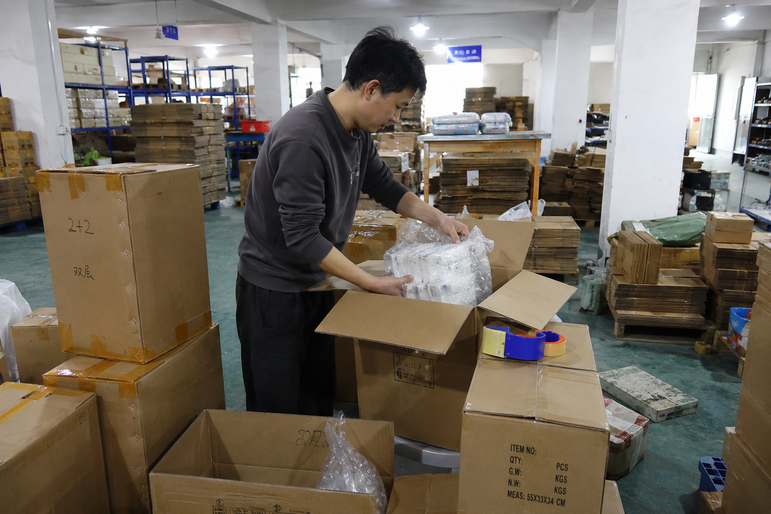 Carton repacking service in China warehouse to reduce empty space and Africa shipping costs